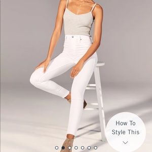 Cute white Abercrombie & Fitch skinny jeans